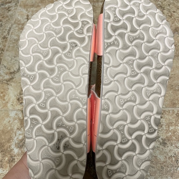 Birkenstock Salina sandal, EU 38 / US 7, peach coral color - Picture 5 of 7